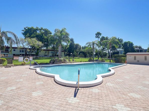 16 Willowbrook Lane 102, Delray Beach FL 33446