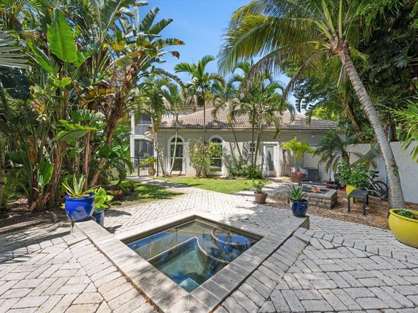 11813 Pebblewood Drive, Wellington FL 33414