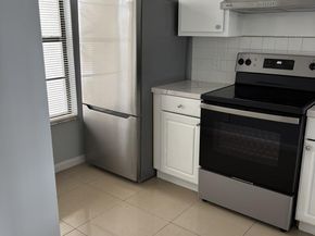 201 W Lake Pointe Dr 107, Oakland Park FL 33309