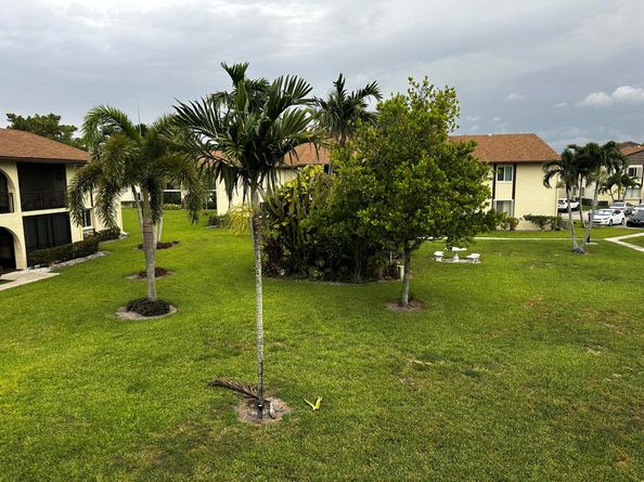 3531 Tall Pine Way B2, Greenacres FL 33463