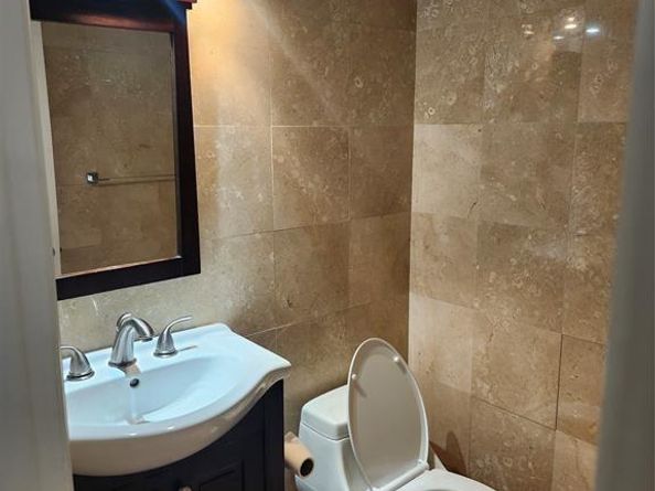 400 Leslie Dr 403, Hallandale Beach FL 33009