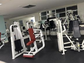 400 Leslie Dr 403, Hallandale Beach FL 33009