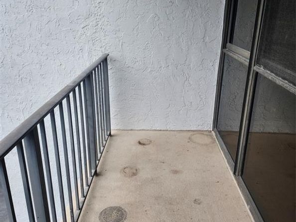 400 Leslie Dr 403, Hallandale Beach FL 33009