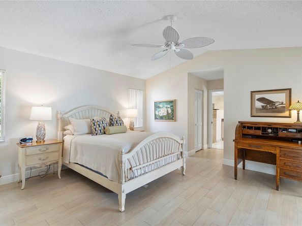 9751 NW 51st St, Coral Springs FL 33076