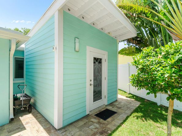 301 Linda Lane, West Palm Beach FL 33405
