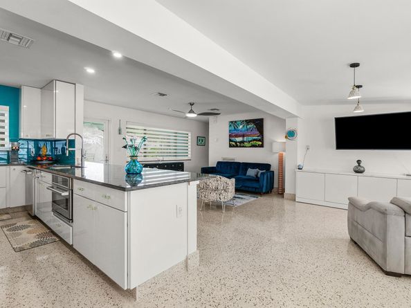 301 Linda Lane, West Palm Beach FL 33405