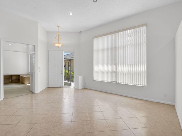 7681 Rockford Road, Boynton Beach FL 33472