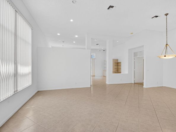 7681 Rockford Road, Boynton Beach FL 33472