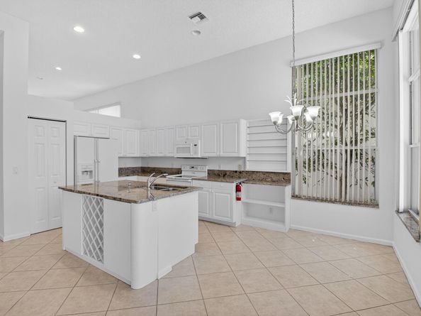 7681 Rockford Road, Boynton Beach FL 33472