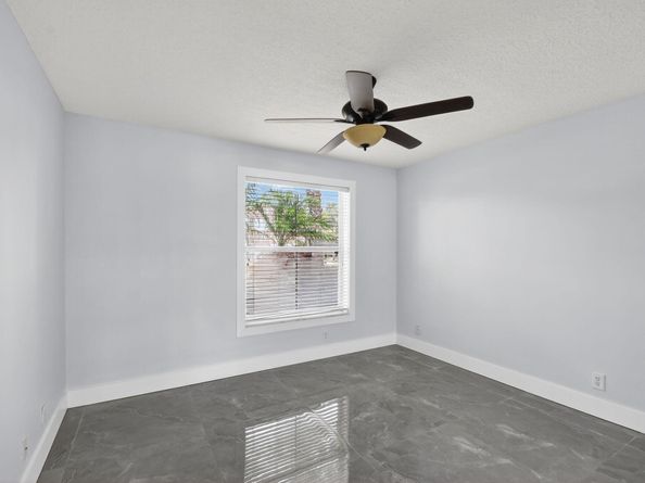 5146 Prairie Dunes Village Circle, Lake Worth FL 33463