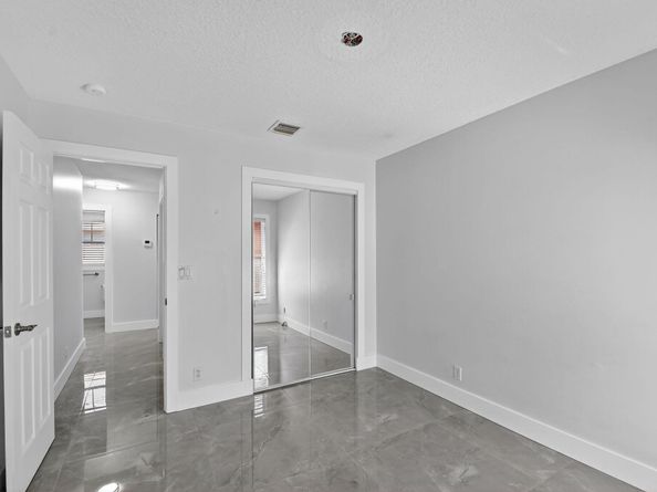 5146 Prairie Dunes Village Circle, Lake Worth FL 33463