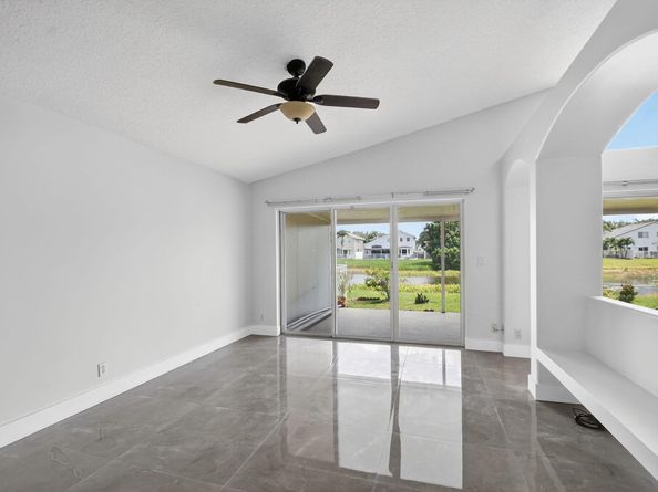 5146 Prairie Dunes Village Circle, Lake Worth FL 33463
