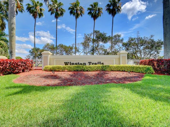 5146 Prairie Dunes Village Circle, Lake Worth FL 33463