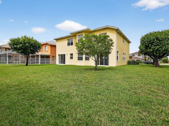 2173 Bellcrest Circle, Royal Palm Beach FL 33411