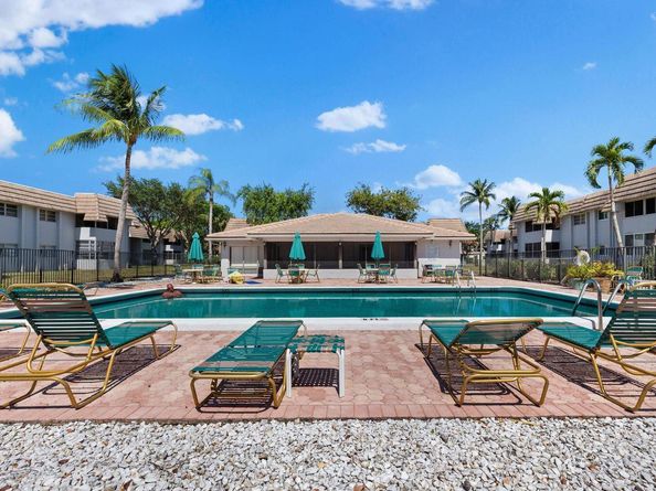 8406 W Sample Road 226, Coral Springs FL 33065
