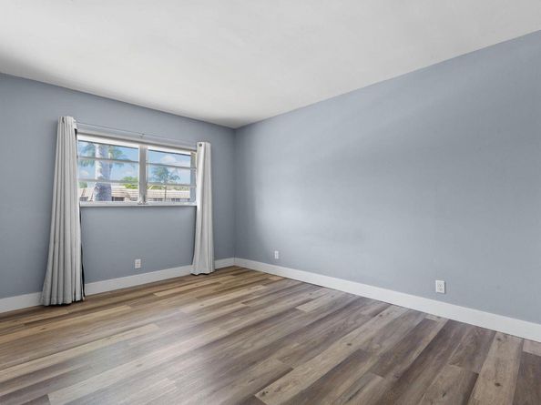 8406 W Sample Road 226, Coral Springs FL 33065