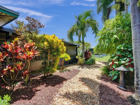 8353 Huntsman Pl, Boca Raton FL 33433