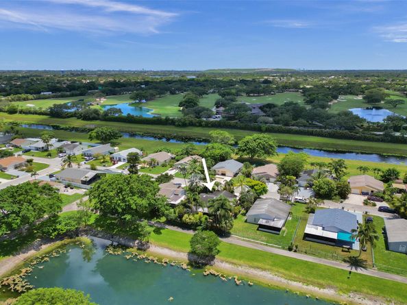 8353 Huntsman Pl, Boca Raton FL 33433