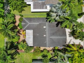 8353 Huntsman Pl, Boca Raton FL 33433