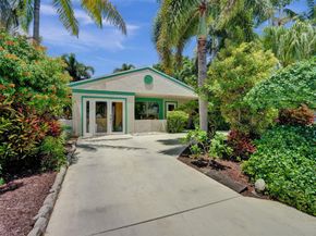 8353 Huntsman Pl, Boca Raton FL 33433