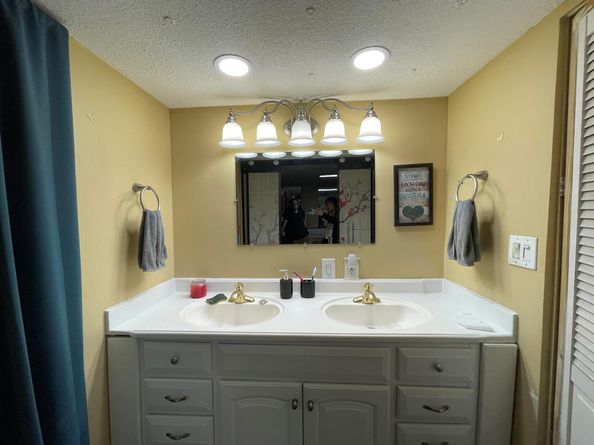 5010 Nw 1st Avenue, Pompano Beach FL 33064