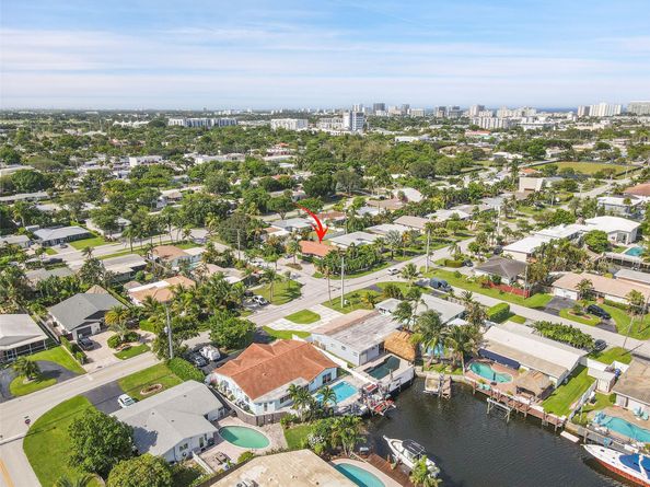240 SE 15th Ave, Pompano Beach FL 33060