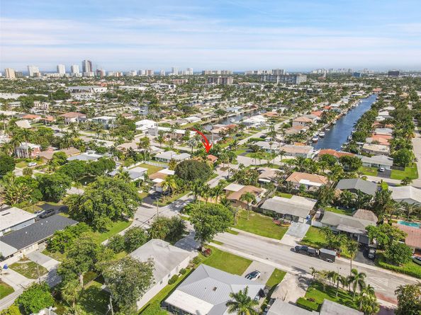 240 SE 15th Ave, Pompano Beach FL 33060