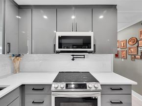 240 SE 15th Ave, Pompano Beach FL 33060