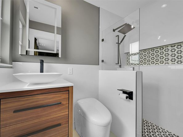 240 SE 15th Ave, Pompano Beach FL 33060