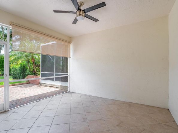2285 Windjammer Way, West Palm Beach FL 33411