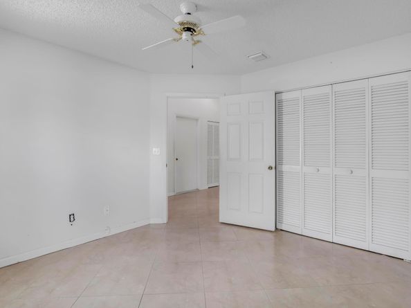 6796 N Pine Island Rd 6796, Tamarac FL 33321