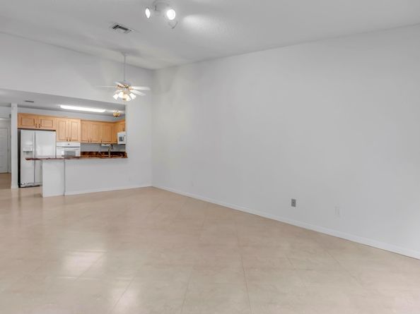 6796 N Pine Island Rd 6796, Tamarac FL 33321