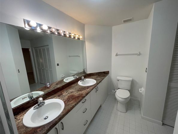 6796 N Pine Island Rd 6796, Tamarac FL 33321