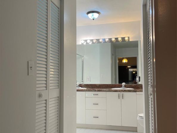 6796 N Pine Island Rd 6796, Tamarac FL 33321