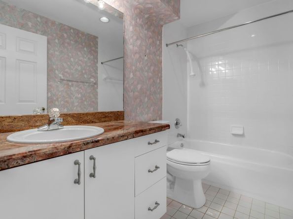 6796 N Pine Island Rd 6796, Tamarac FL 33321