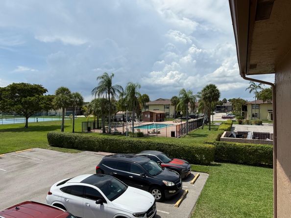 10056 Winding Lake Rd 204, Sunrise FL 33351