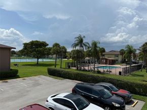 10056 Winding Lake Rd 204, Sunrise FL 33351