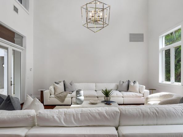 101 Holly Lane, Plantation FL 33317