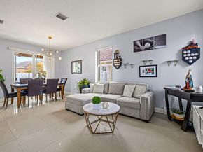 695 Falling Water Rd, Weston FL 33326