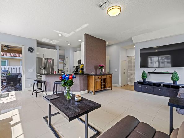 695 Falling Water Rd, Weston FL 33326