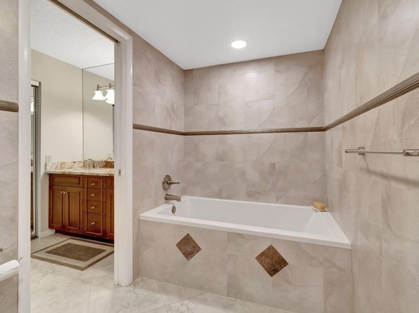 8030 Eastlake Drive 10b, Boca Raton FL 33433