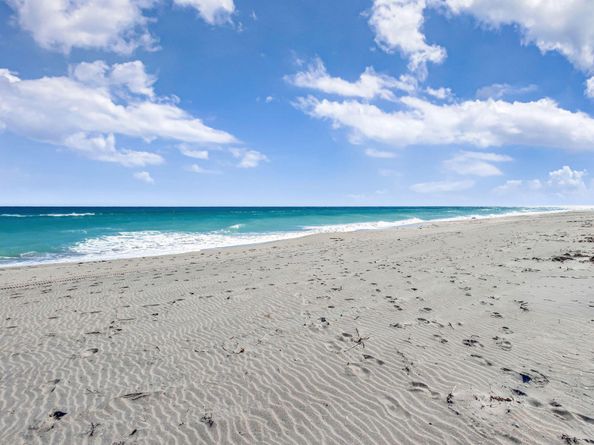 80 Celestial Way 213, Juno Beach FL 33408