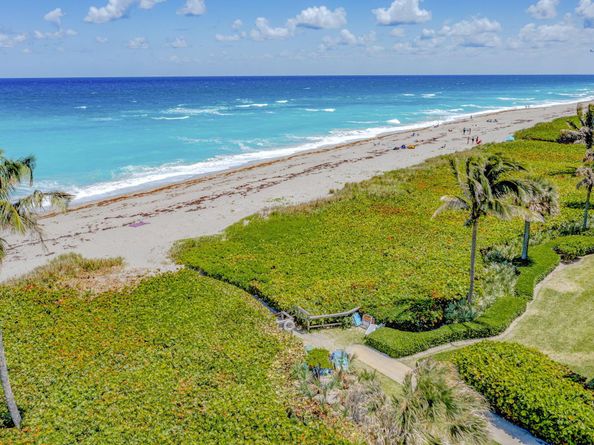 80 Celestial Way 213, Juno Beach FL 33408