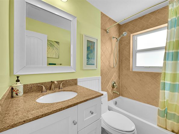 365 NW 35th St, Boca Raton FL 33431