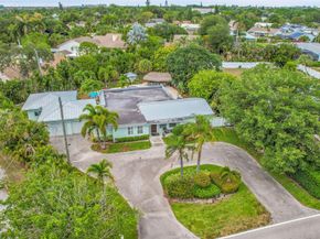 365 NW 35th St, Boca Raton FL 33431