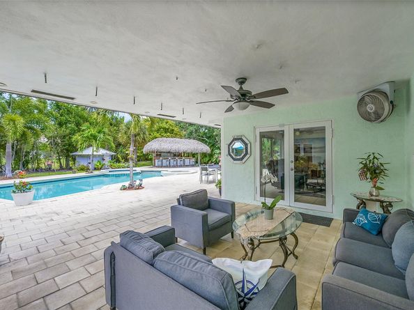 365 NW 35th St, Boca Raton FL 33431