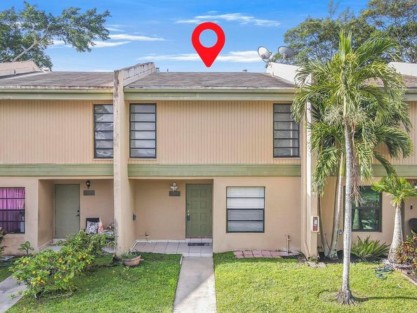 9220 NW 14th St 272, Pembroke Pines FL 33024