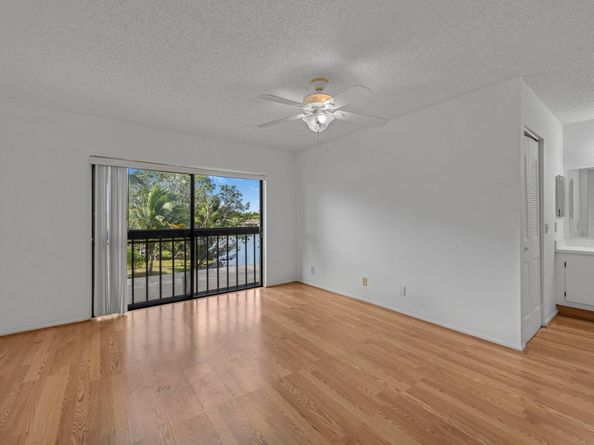 9220 NW 14th St 272, Pembroke Pines FL 33024