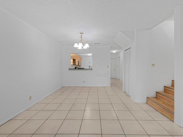 9220 NW 14th St 272, Pembroke Pines FL 33024