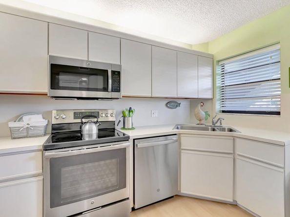 5787 Parkwalk Drive, Boynton Beach FL 33472